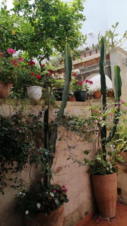 Appartamento Le Volte Di San Leonardo Lecce Esterno foto